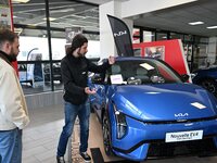 Le leasing social des voitures électriques a profité aux Français ruraux plutôt qu’aux citadins