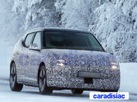 Avant sa présentation en avril prochain, la Hyundai Ioniq 3 poursuit ses essais de mise au point sur les routes scandinaves.