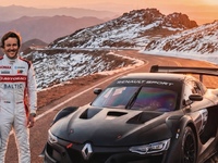 Injustement boudée, la Renault R.S.01 va peut-être enfin connaître la gloire qu’elle mérite : elle s&rsquo;attaque à Pikes Peak