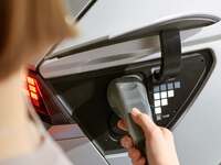 Malgré les progrès récents, le prix reste le premier frein à la mobilité électrique