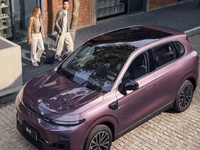 On espère que le nouveau Leapmotor B10 e-Hybrid est capable de rester à 130 km/h dans les montées