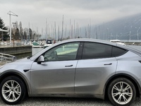 Un nouveau mode « réservé aux plus de 18 ans, débridé et sexy » dans les Tesla (existe aussi en version « complotiste »)